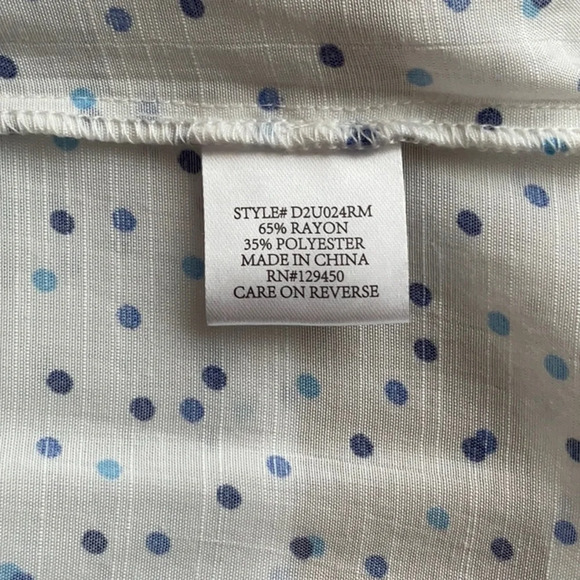 ๐ Como Blu light weight Oversized Polka Dot Top Size S ๐ - Picture 7 of 10